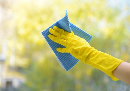 End of tenancy cleaners in Brompton completing a final property clean