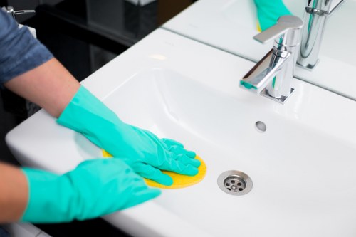 Booking and payment terms for cleaning services