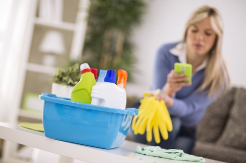 Local cleaning company in Brompton providing apartment cleaning support